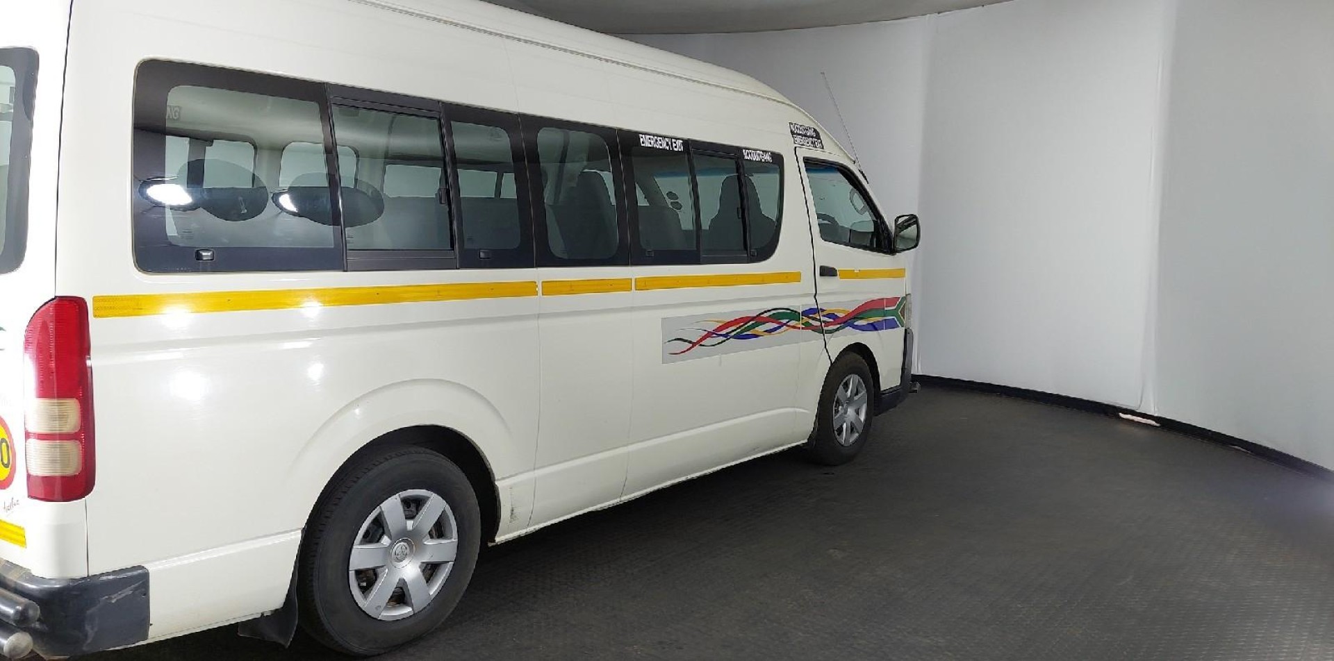 Buy 2012 Toyota Quantum/hiace 2.5 D-4d Sesfikile 16s Kombi - for