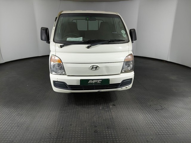 BUY HYUNDAI H100 2.6D F/C D/S 2013 DROPSIDE, NedbankMFC